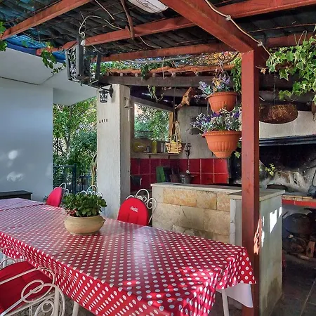 Apartment With Parking Space - 6909 Makarska