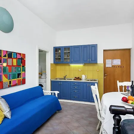 With A Parking Space - 6909 Makarska