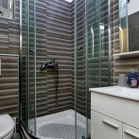 Apartment With A Parking Space - 6909