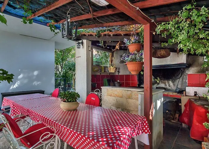 Apartment With Parking Space - 6909 Makarska