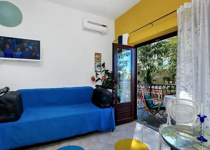 Apartament With Parking Space - 6909 *